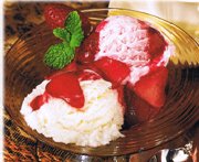 Coupes glaces aux fraises 