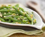 Haricots verts avec chalotes et noix de cajou 