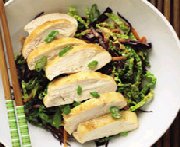 Poulet et salade de chou  l'orientale