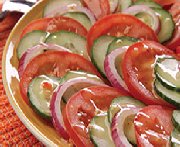 Salade de concombres et tomates