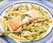 Salade de penne avec saumon