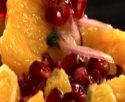 Salade de pomme grenade, orange, oignon rouge et menthe